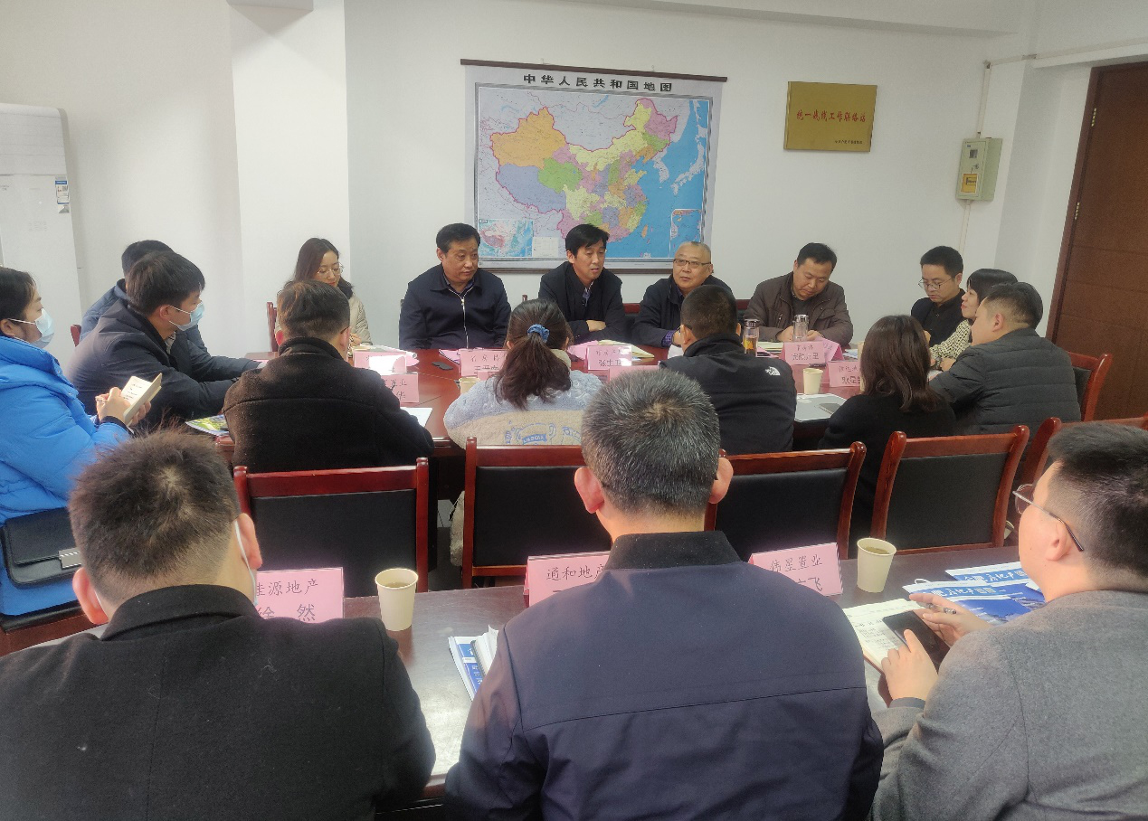 座谈会1.jpg